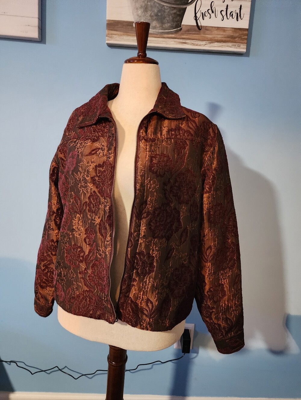 Women Jackets/Coats Subcategory Identification